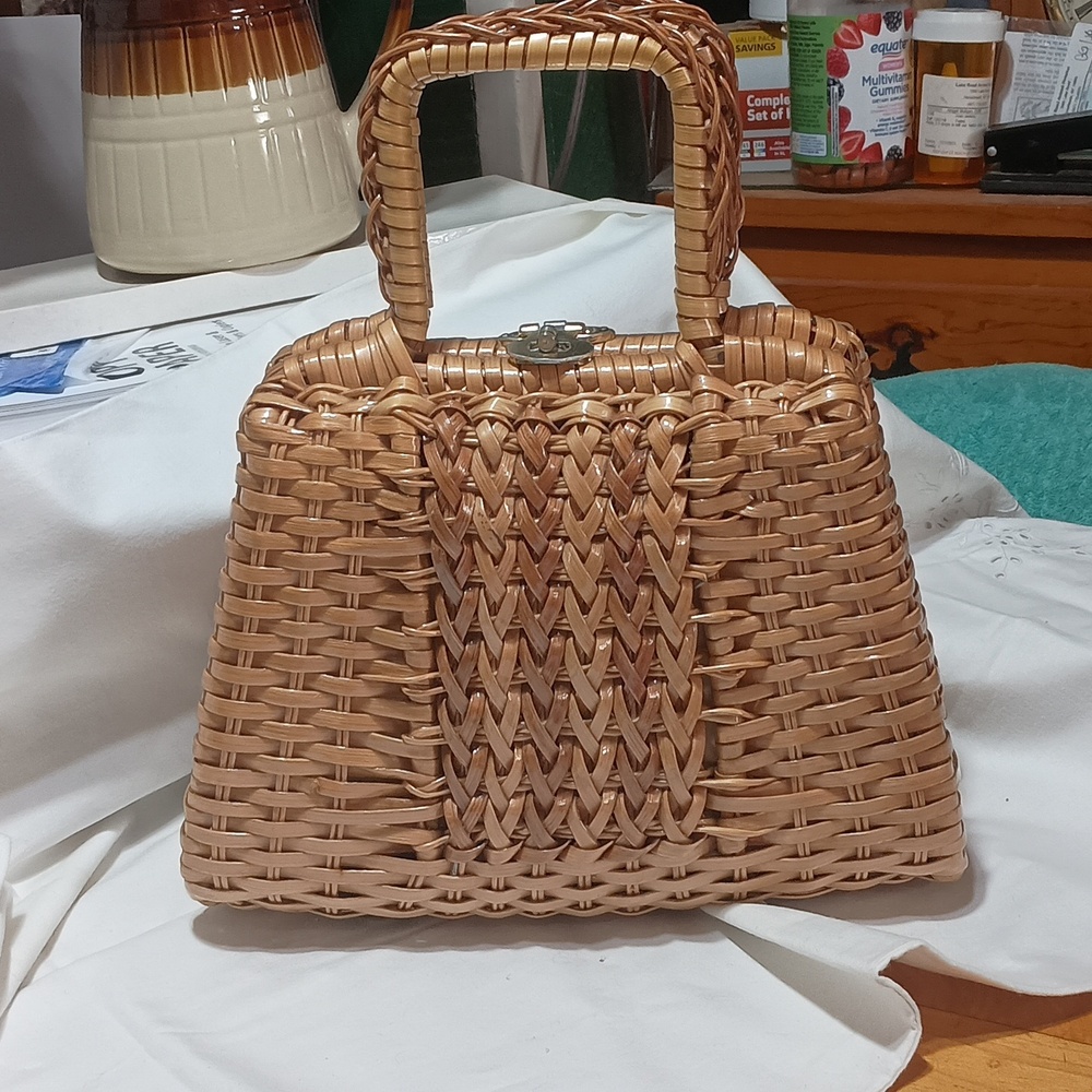 Elegant SIMON Woven Top-Handle Handbag Hand Made in Hong Kong - Picture 2 of 15